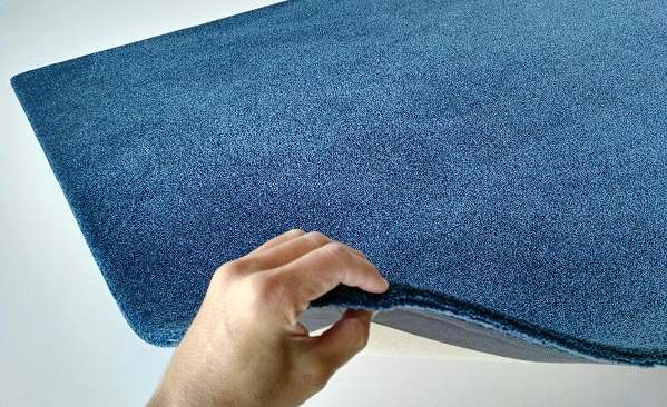 alfombra_pelo_corto_brillos_acabado_doblado_superb
